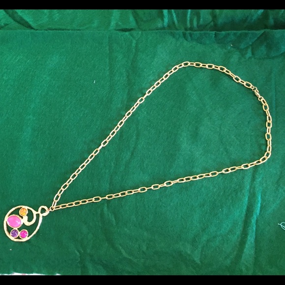 Mid length necklace with pendant