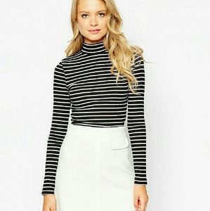 ASOS long-sleeved Crop Top