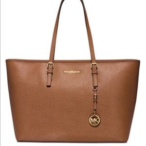 Michael kors travel size tote