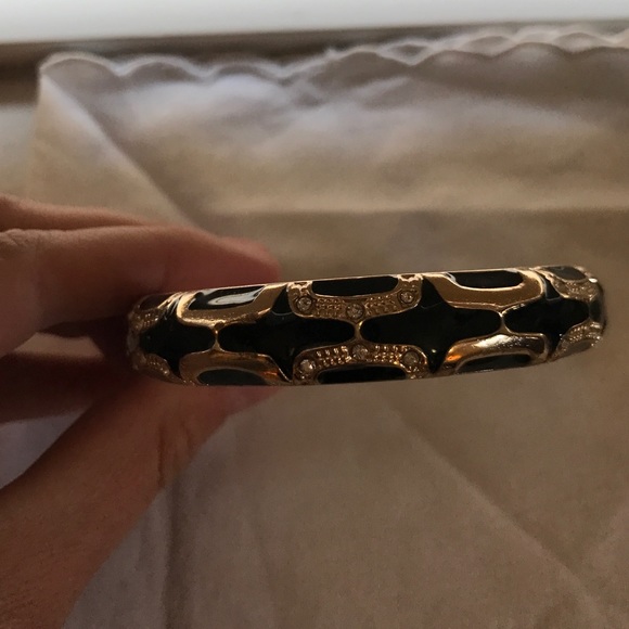 Black and gold bracelet - Picture 2 of 2