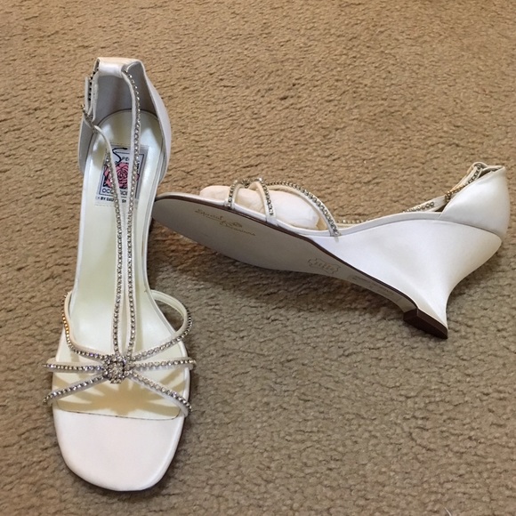 Shoes - Picture 1 of 3