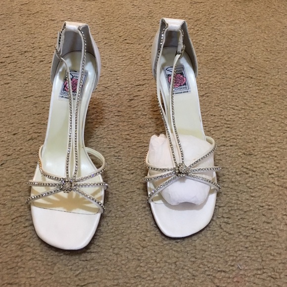 Shoes - Picture 2 of 3