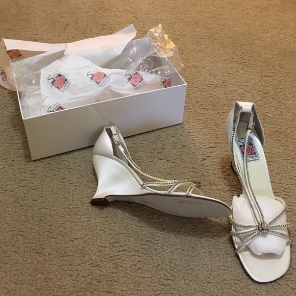 Shoes - Picture 3 of 3