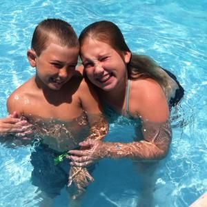 Meet your Posher, Carrie