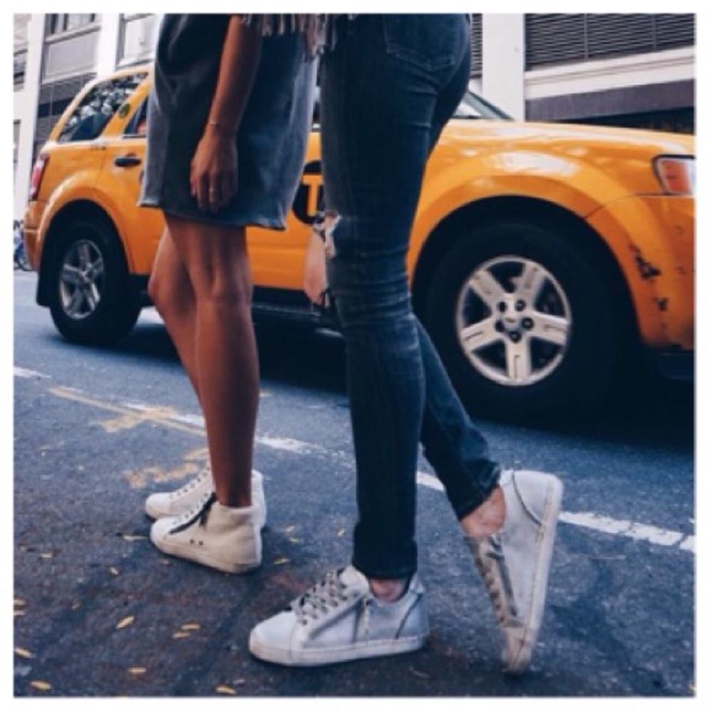 🍃💕Dolce Vita Perforated Leather Low Cut Sneaker - Picture 1 of 5