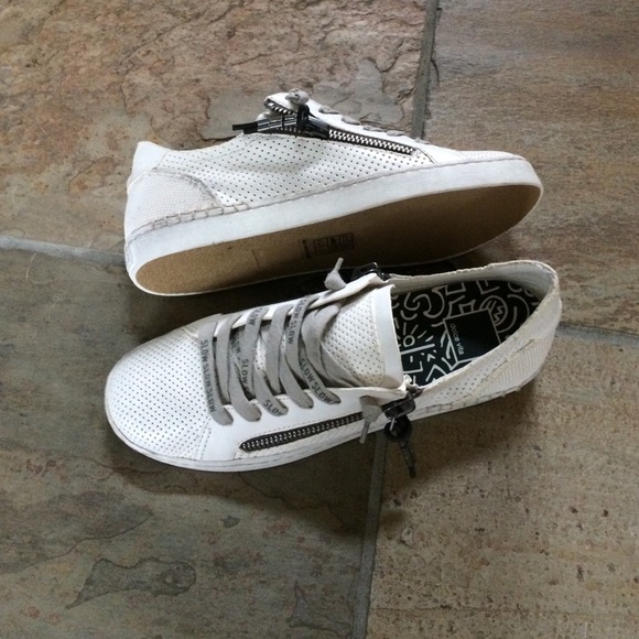 🍃💕Dolce Vita Perforated Leather Low Cut Sneaker - Picture 3 of 5