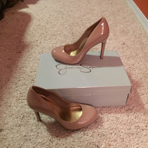 Jessica Simpson Shoes - Jessica Simpson beige/nude heels