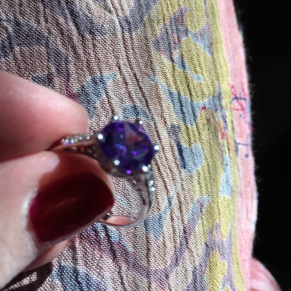 14k white gold Amethyst ring 3 ct Size 8