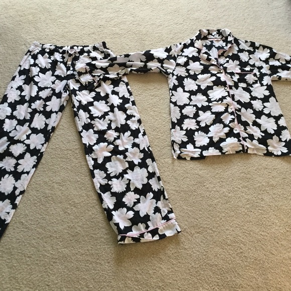 Woman's Victoria secret pajamas
