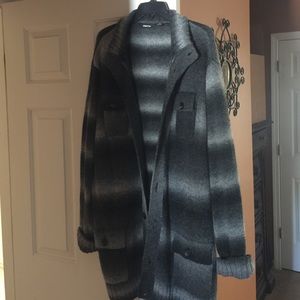 🚨🎁Gray and Black Heavy long length Sweater🚨🎁