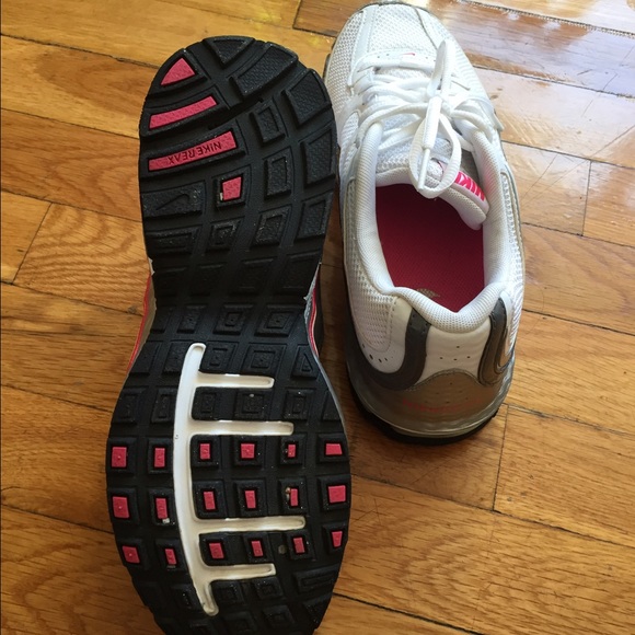 Nike women's Relax run fit 5 running shoe - Picture 3 of 3