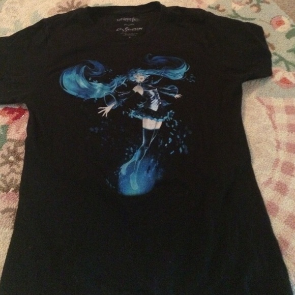 Hatsune Miku shirt