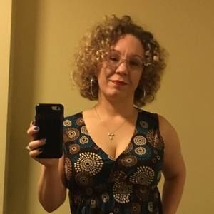 Meet your Posher, Lorie