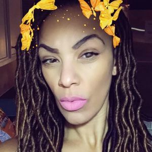 Meet your Posher, Yvette