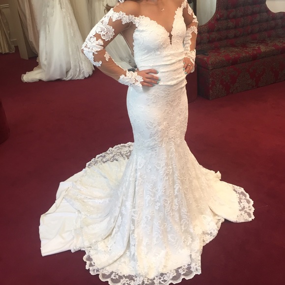 Wedding dress - Picture 4 of 4