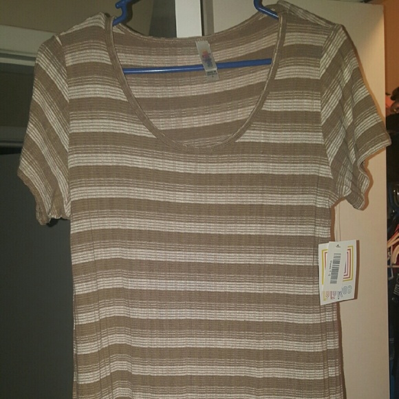 Lularoe classic tee