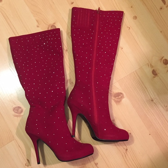 Red suede boots with rhinestones
