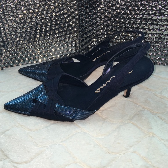 Heels - Picture 2 of 3