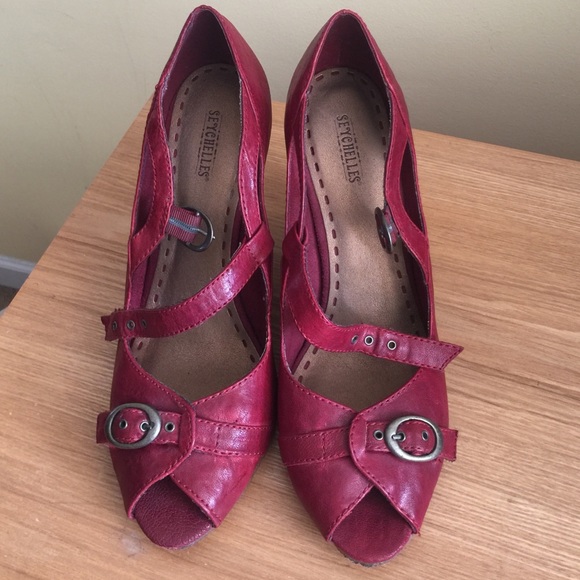 Red Seychelles Wedges