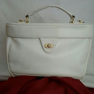 ❤️❤️PRICE REDUCED🌺🌺. Vintage Bag Made in France