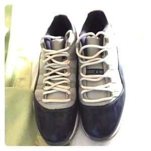 Jordan 11's Breads size 12