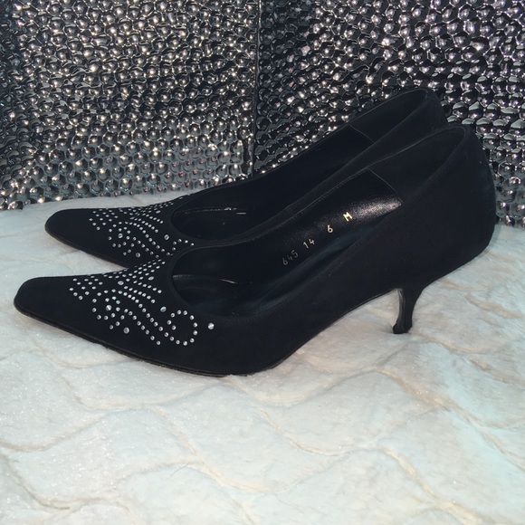 Heels - Picture 2 of 3