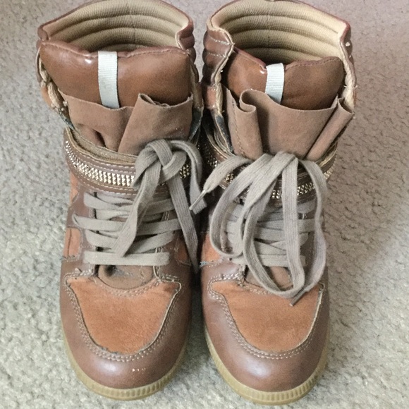 Brown wedge sneakers with cute dazzle