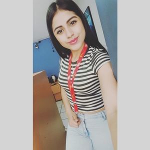 Meet your Posher, Beatriz