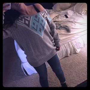 Oversized American apparel "like" sweater!