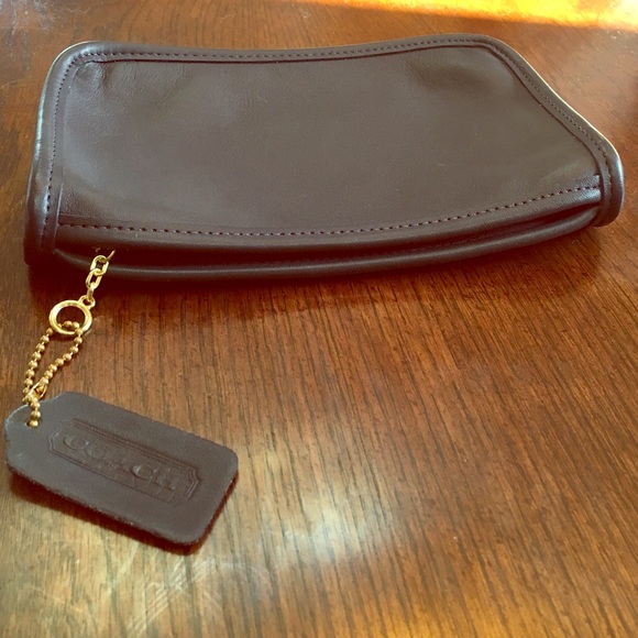 COACH🆕Navy Cowhide Pouch w/ Ticking Stripe Lining