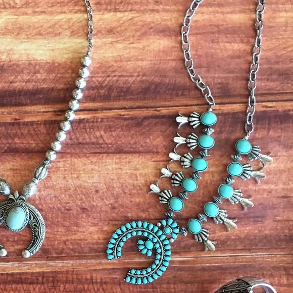 Jewelry - 🌵One Left🌵Squash Blossom Pendant Necklace Set Jewelry - 🌵One Left🌵Squash Blossom Pendant Necklace Set