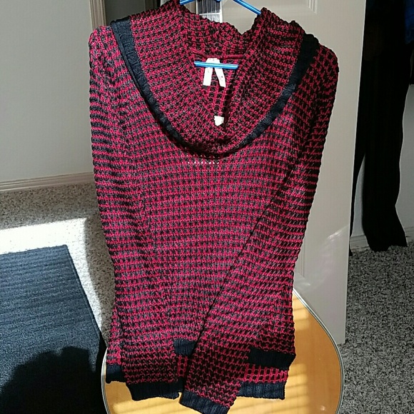 New Derek & Heart Red and black cowl neck sweater. - Picture 1 of 4