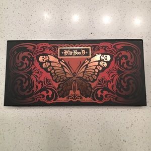 Kat Von D Monarch eye shadow palette