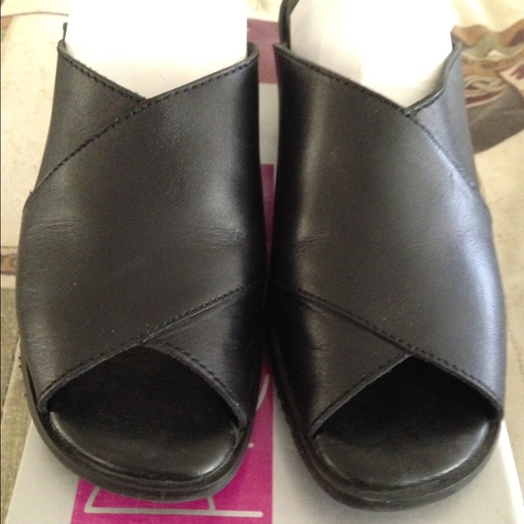 Cute Low Heel Shoes - Picture 2 of 4