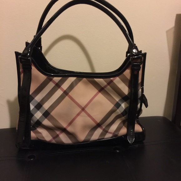 100% Authentic Burberry Bag. Negotiable!