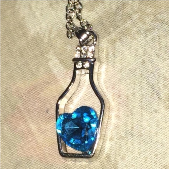 (J1) 🦄5 for $35🦄 Blue Heart Necklace - Picture 2 of 4