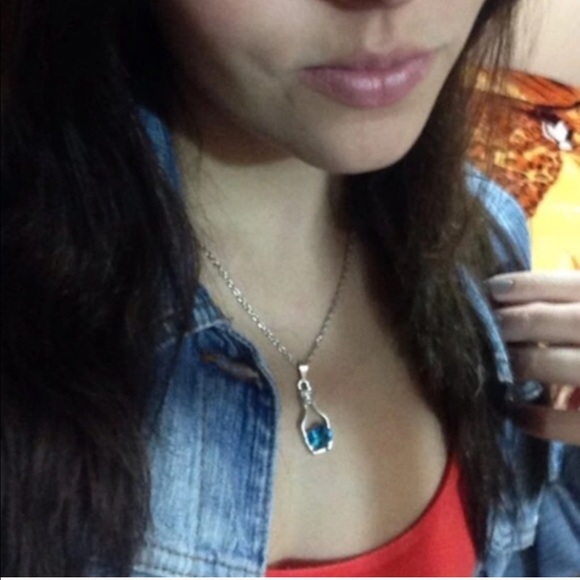 (J1) 🦄5 for $35🦄 Blue Heart Necklace - Picture 4 of 4