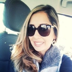 Meet your Posher, Casey