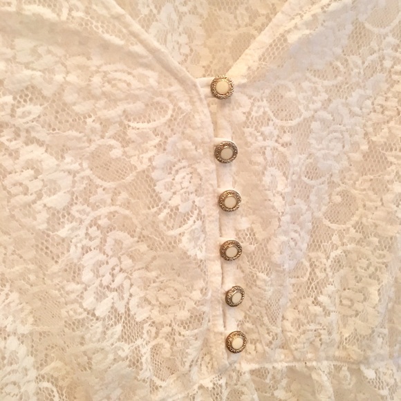 🎉HP Fashion Favorites 🎉 💛 Lace Top - Picture 4 of 4