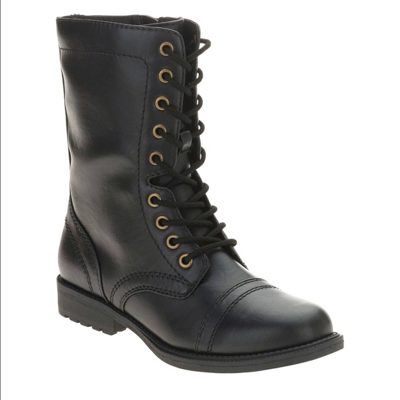 Combat boots