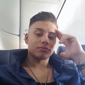 Meet your Posher, Ethan