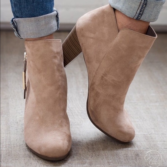 💖1 left-Size 6💖ONE HOUR SALE💖Natural  Booties!! - Picture 2 of 3