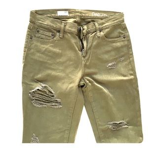 Girlfriend style ripped jeans in army green. S 27r