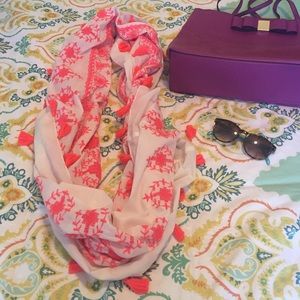 Gorgeous vibrant boho infinity scarf by Modelama