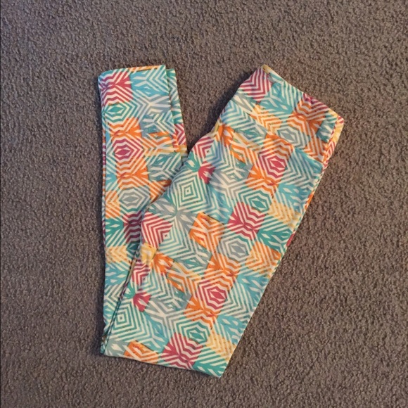 Size adult small LulaRoe leggings