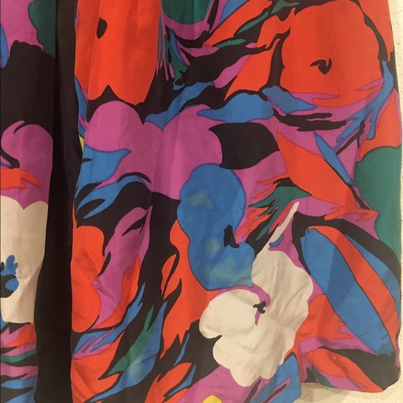 FINAL $ Lil floral skirt - Picture 4 of 4