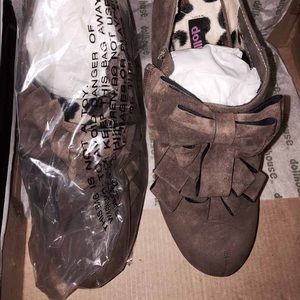 BNIB Dollhouse Sici bootie pumps. Gorgeous!