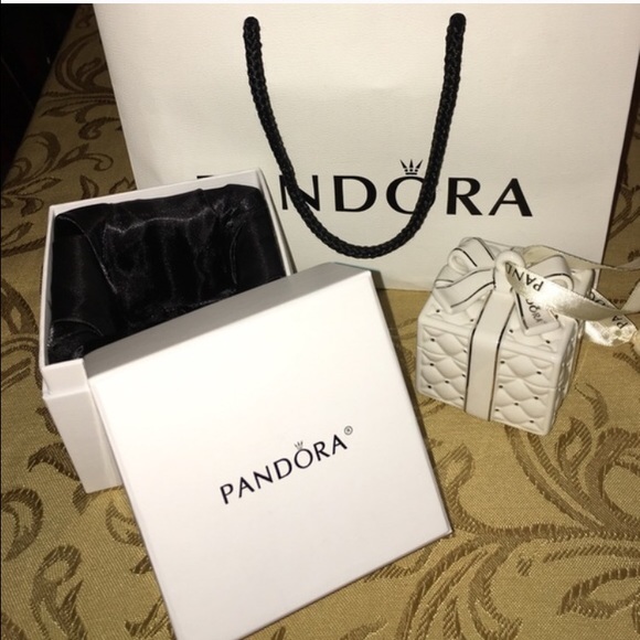 Pandora Accessories - Pandora 2016 Limited Edition xmas ornament