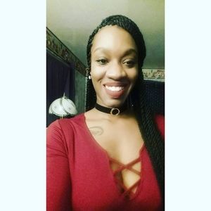 Meet your Posher, Latisha