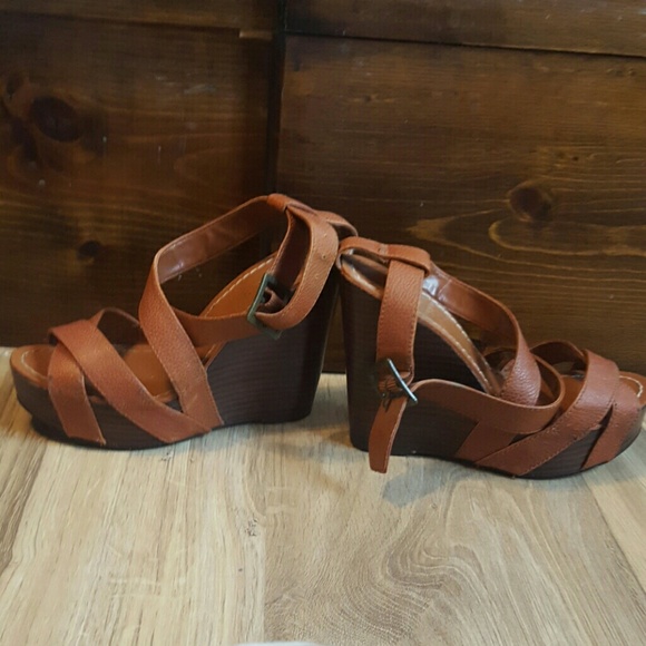 Ralph Lauren wedges - Picture 2 of 3